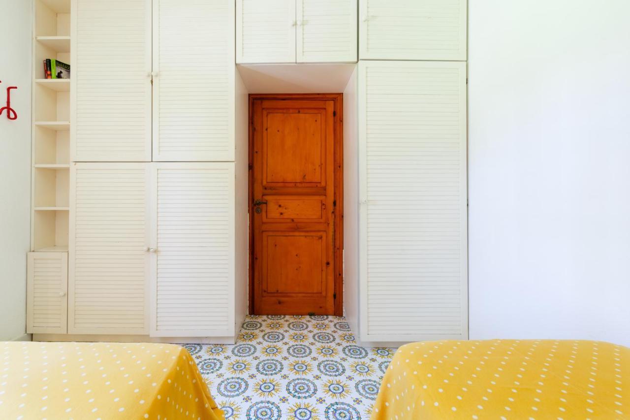 Villa Con Giardino Esclusivo Di 1000 Mq, Piscina, Tennis, Calcio, Bocce Forio (Isola d'Ischia)