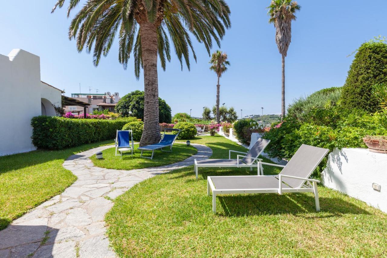 Con Giardino Esclusivo Di 1000 Mq, Piscina, Tennis, Calcio, Bocce Villa Forio (Isola d'Ischia)