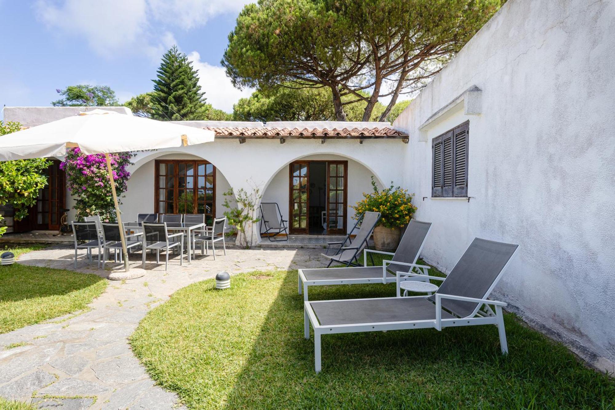 Con Giardino Esclusivo Di 1000 Mq, Piscina, Tennis, Calcio, Bocce Villa *