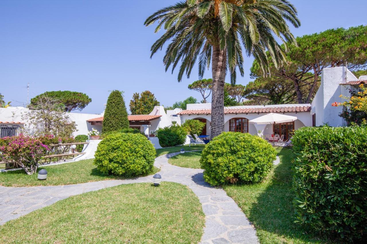 Con Giardino Esclusivo Di 1000 Mq, Piscina, Tennis, Calcio, Bocce Villa Forio (Isola d'Ischia)