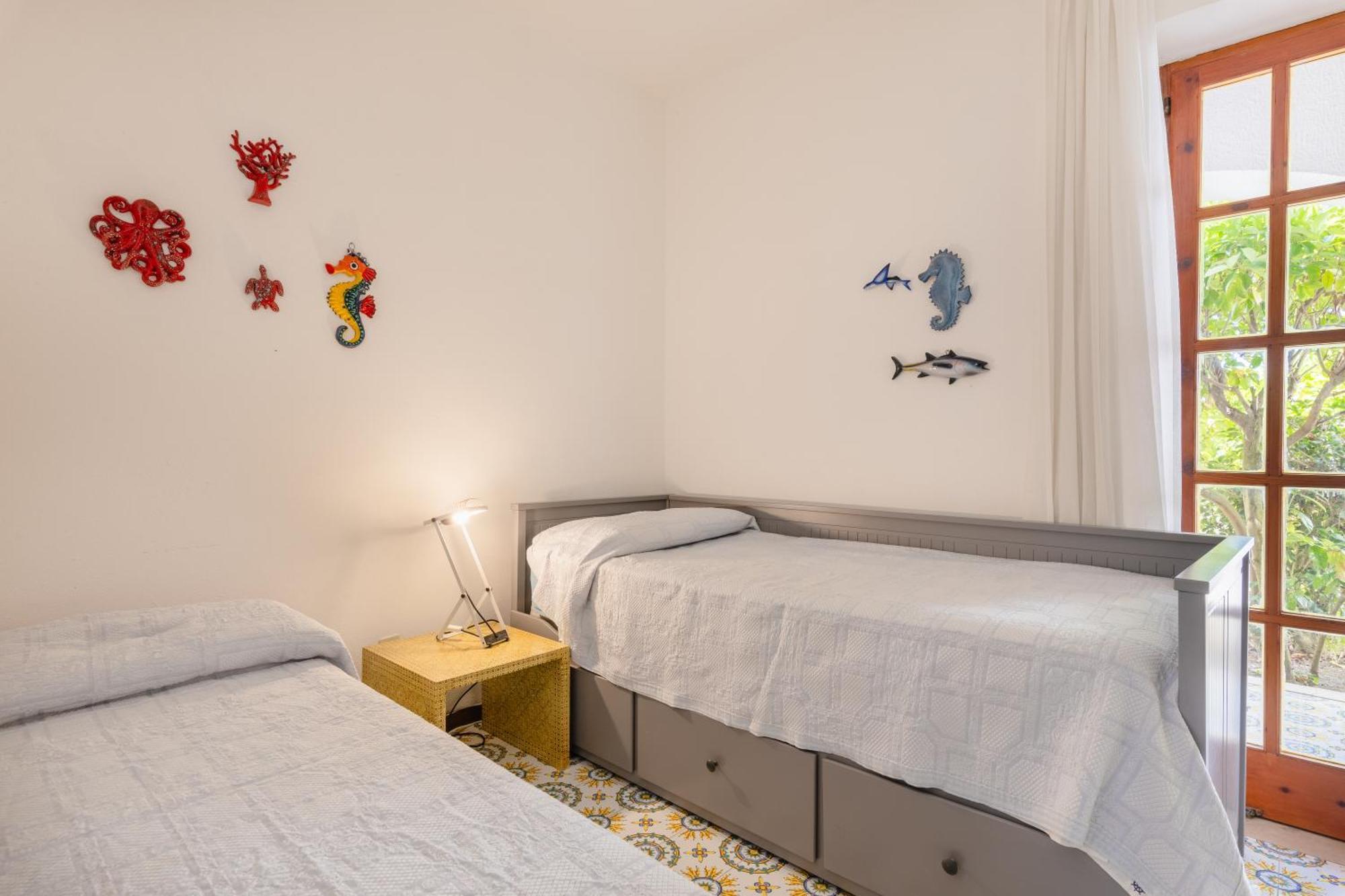 Villa Con Giardino Esclusivo Di 1000 Mq, Piscina, Tennis, Calcio, Bocce Forio (Isola d'Ischia)